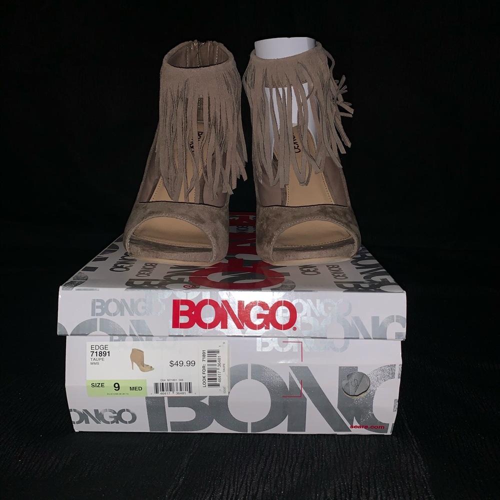 Taupe shoes with fringe